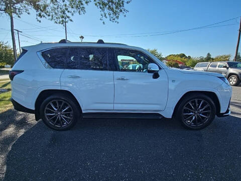 2022 Lexus LX 600 F SPORT Handling