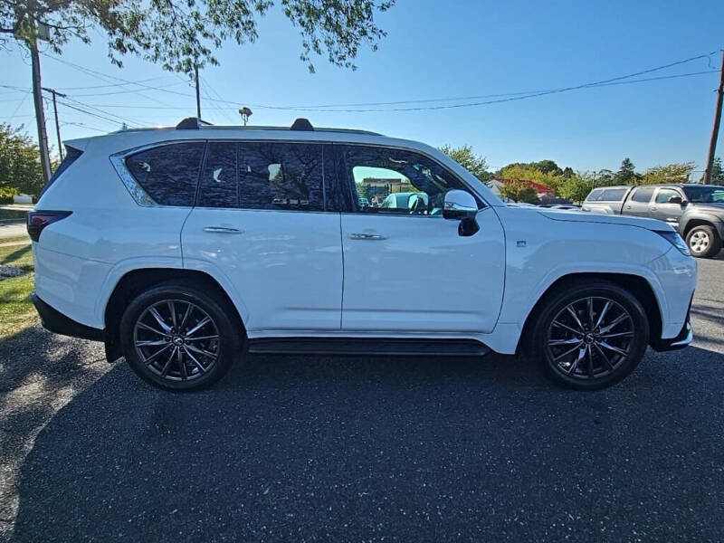 2022 Lexus LX 600 F SPORT Handling