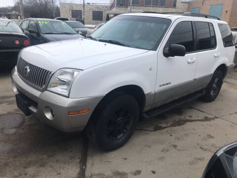 2002 Mercury Mountaineer for sale at Square Business Automotive in Milwaukee WI