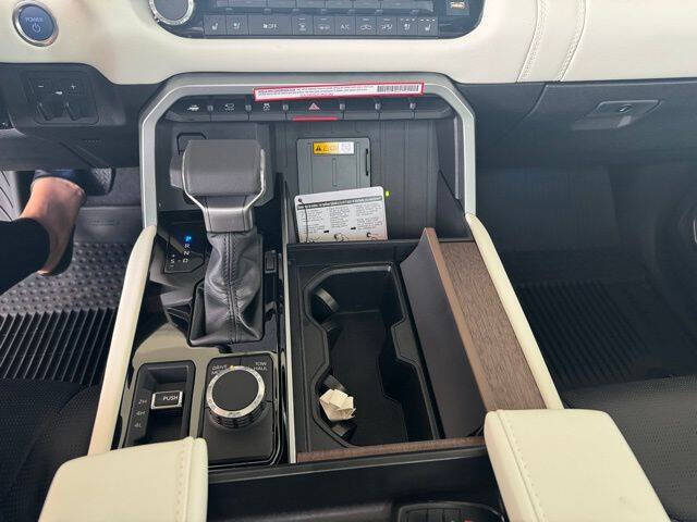 2024 Toyota Tundra Capstone HV