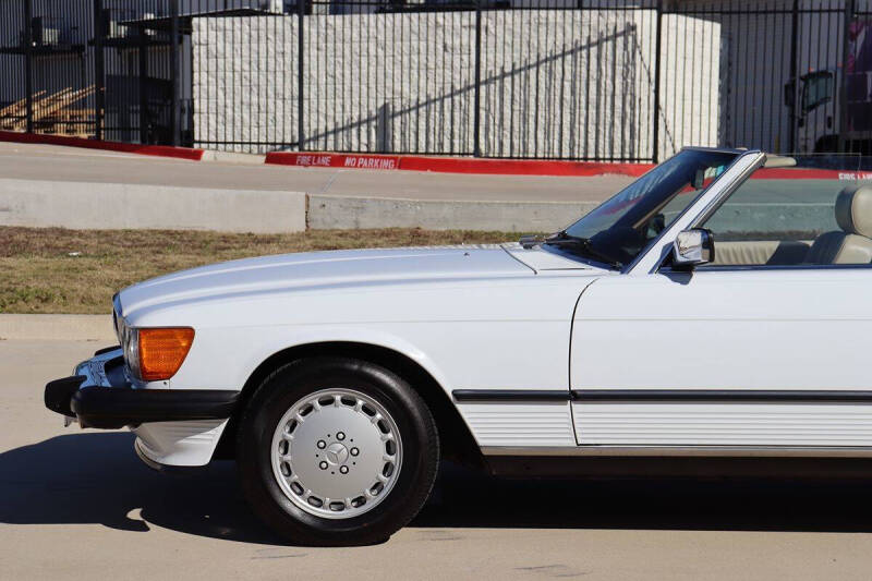 1988 Mercedes-Benz 560-Class 560 SL