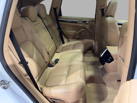 2015 Porsche Cayenne S E-Hybrid