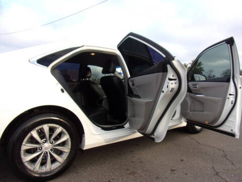 2017 Toyota Camry LE