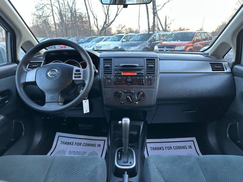 2011 Nissan Versa 1.8 S