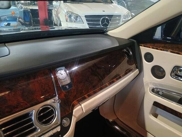 2015 Rolls-Royce Ghost 18