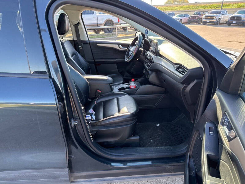 2022 Ford Escape SEL