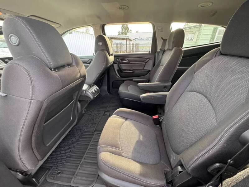 2017 Chevrolet Traverse LT