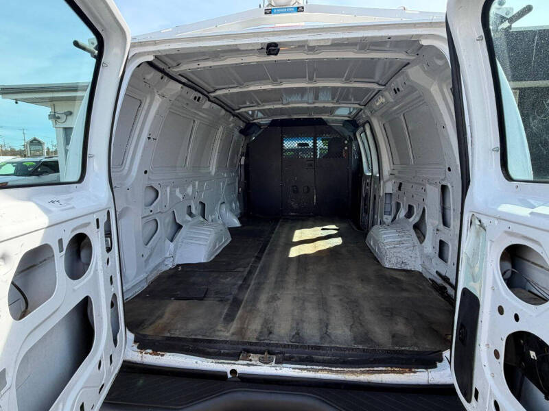 2014 Ford E-Series E-350 SD