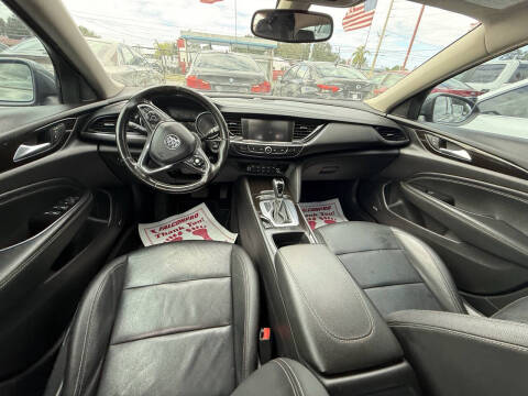 2018 Buick Regal Sportback Essence