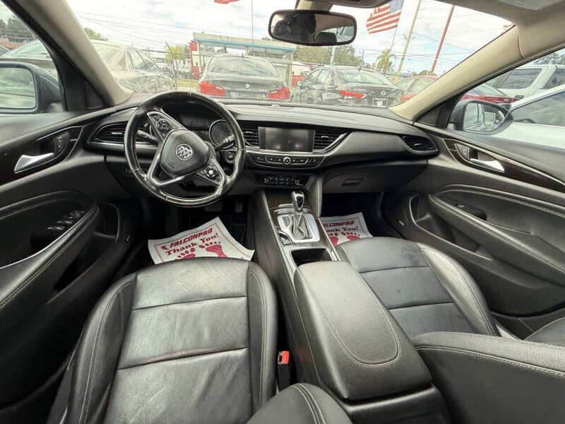 2018 Buick Regal Sportback Essence