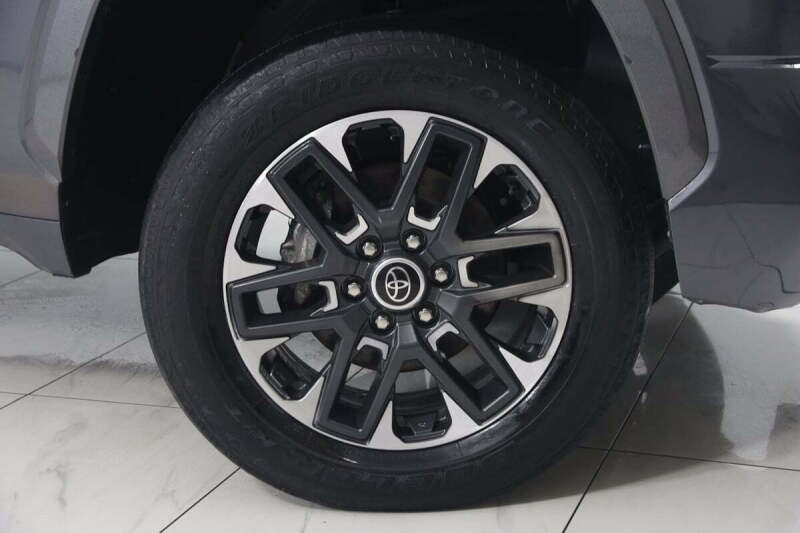 2023 Toyota Tundra Limited HV