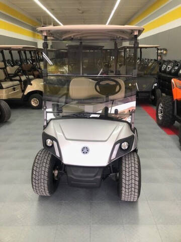 2017 Yamaha QuieTech Gas Golf Car - Silver