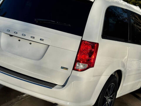 2017 Dodge Grand Caravan SE