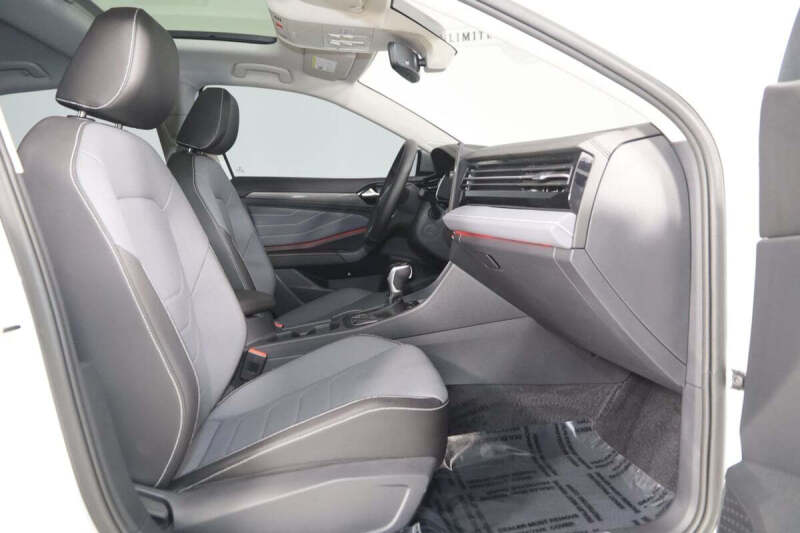 2025 Volkswagen Jetta SEL