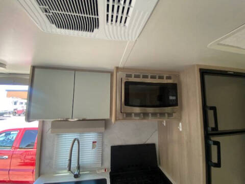 2023 Winnebago MICRO MINNIE 2108DS