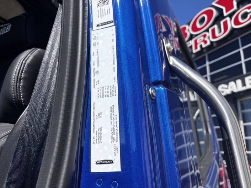 2025 Freightliner M2 106