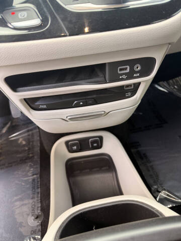 2018 Chrysler Pacifica Touring L Plus