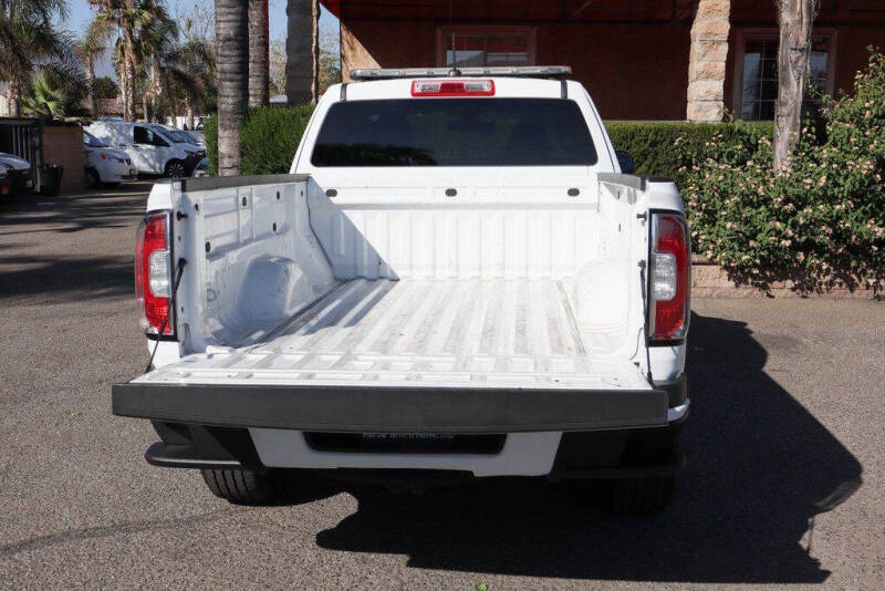 2022 GMC Canyon Elevation Standard