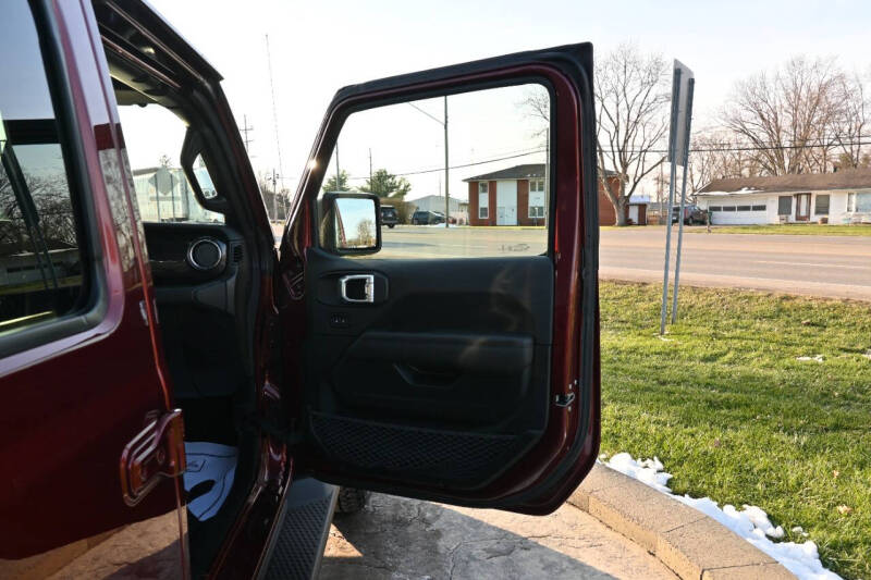 2021 Jeep Wrangler Unlimited Sahara Altitude