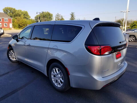 2026 Chrysler Voyager LX