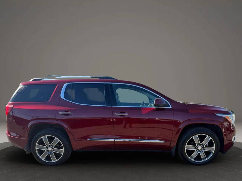 2017 GMC Acadia Denali