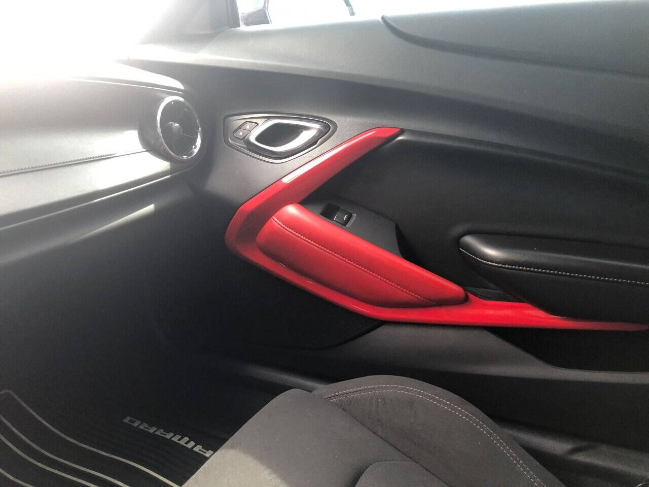 2018 CHEVROLET Camaro Coupe - $17,500