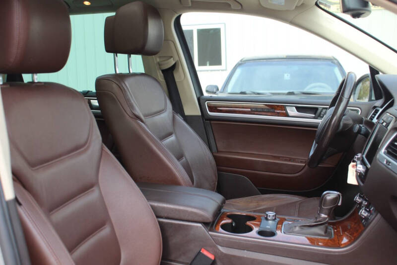 2012 Volkswagen Touareg Hybrid