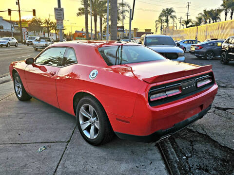 2021 Dodge Challenger SXT