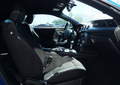 2017 Ford Mustang V6