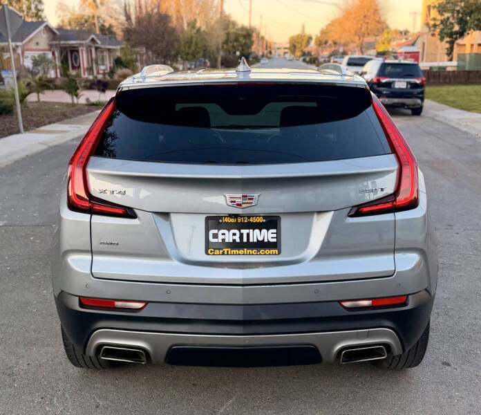 2023 Cadillac XT4 Premium Luxury