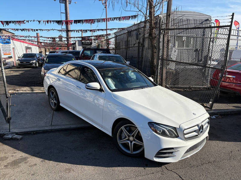 2017 Mercedes-Benz E-Class E300 photo 24