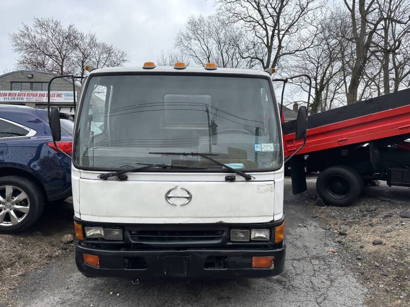 2001 Hino Forward Control Type Truck