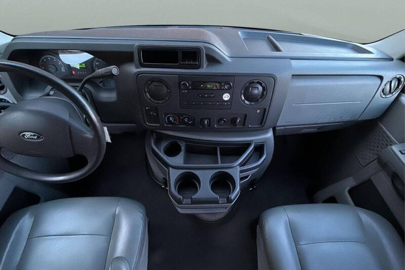 2014 Ford E-Series E-250