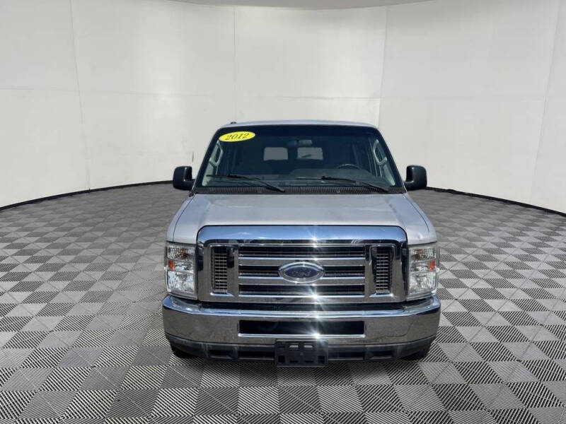 2012 Ford E-Series E-350 SD XLT