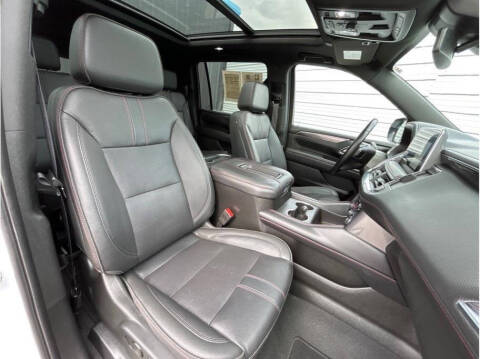 2023 Chevrolet Suburban RST