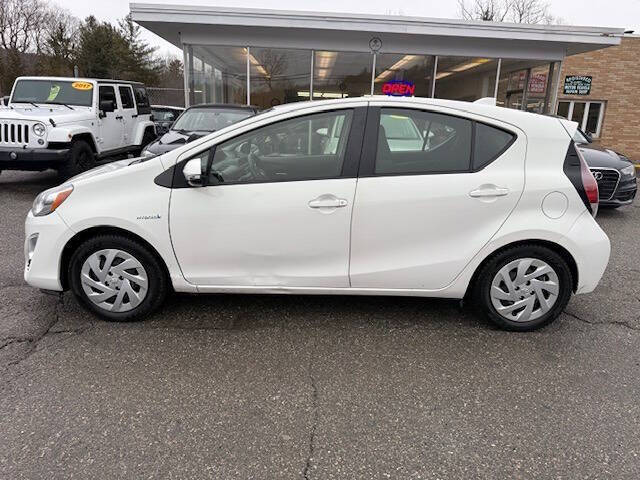 2016 Toyota Prius c Two