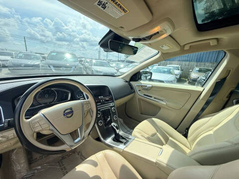 2015 Volvo XC60 T5 Drive-E Premier