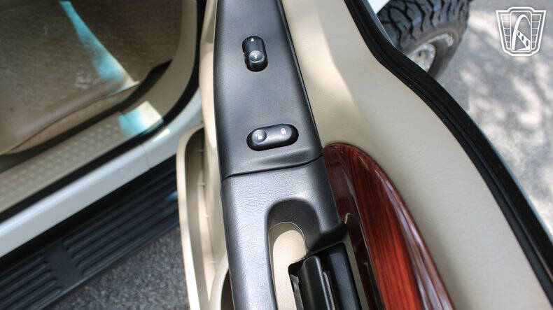 2005 Ford Excursion Eddie Bauer