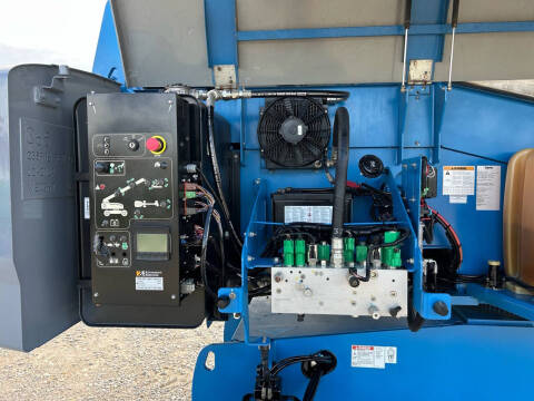 2015 Genie S-65 Boom / Manlift