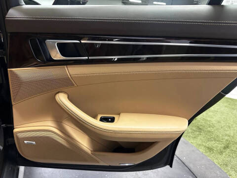 2018 Porsche Panamera