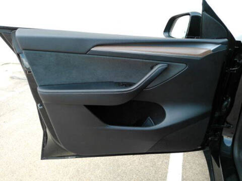 2025 Tesla Model Y Long Range
