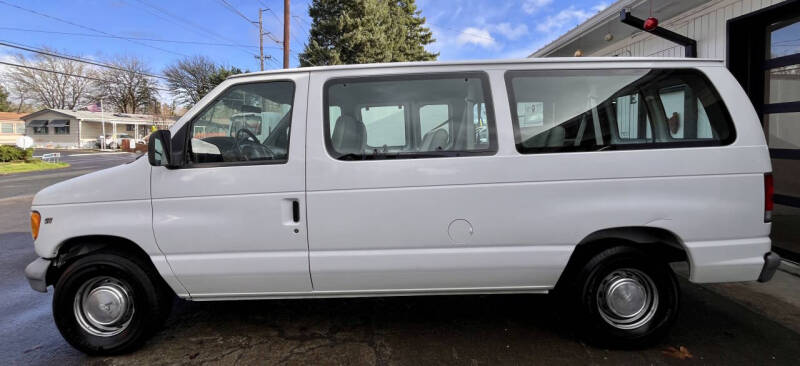 1999 Ford E-150 Chateau