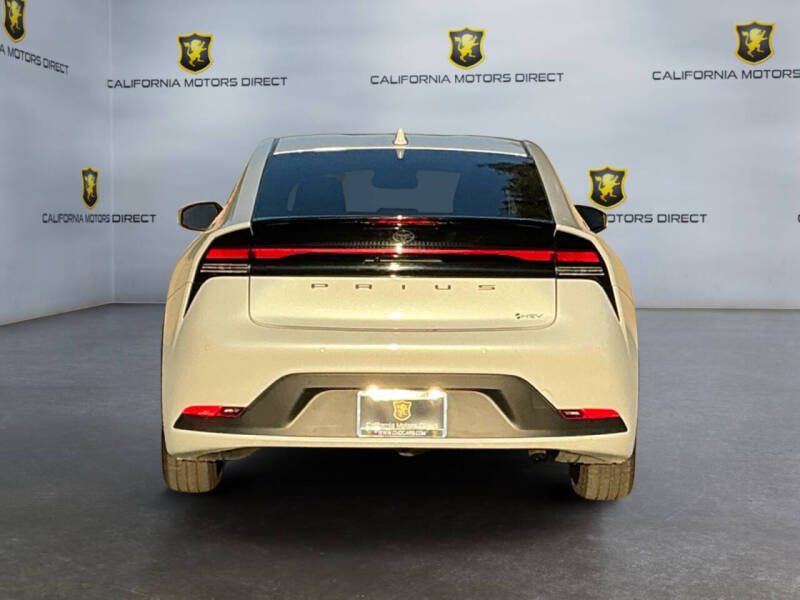 2024 Toyota Prius LE