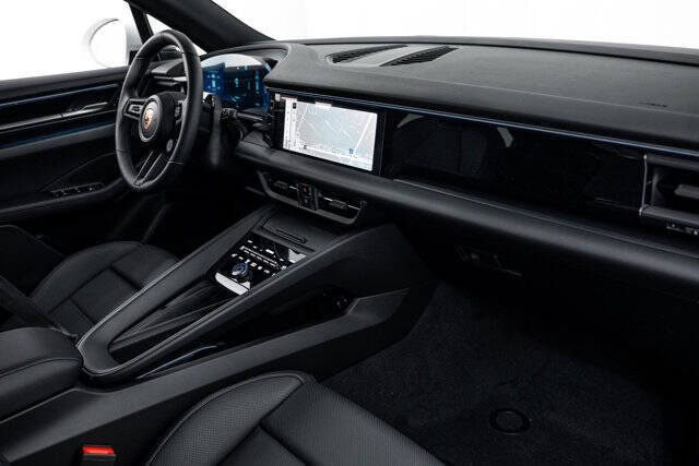 2026 Porsche Macan 4 Electric