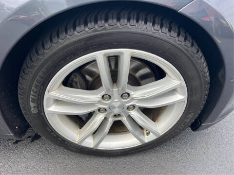 2015 Tesla Model S 70D