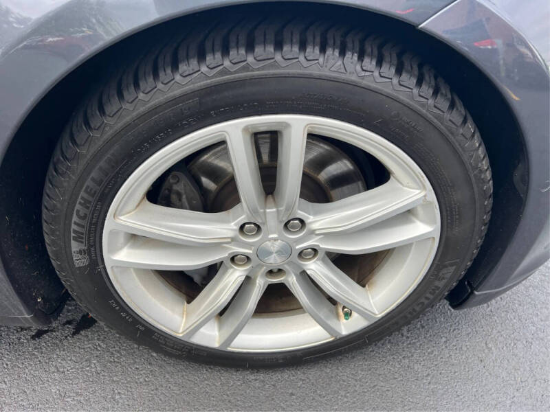 2015 Tesla Model S 70D