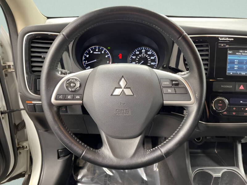2015 Mitsubishi Outlander SE