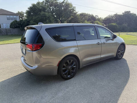 2018 Chrysler Pacifica Touring Plus
