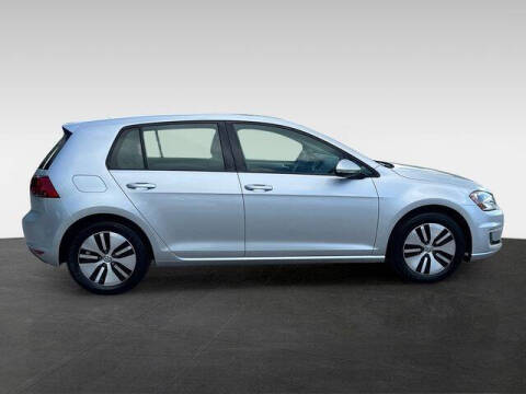 2016 Volkswagen e-Golf SE