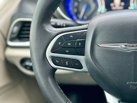 2022 Chrysler Pacifica Touring L